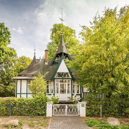 Ferienhaus Strandschloesschen Holiday home *