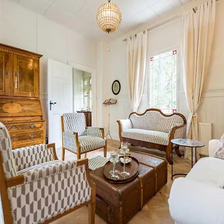 Ferienhaus Strandschloesschen Holiday home *